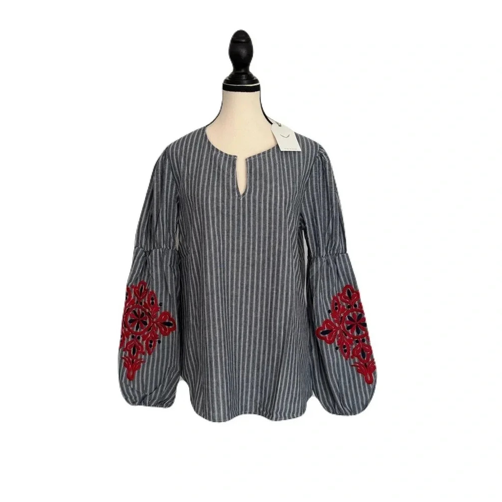 Free the Roses Gray Striped Top Gorgeous Red Sleeve Embroidery Cotton Large